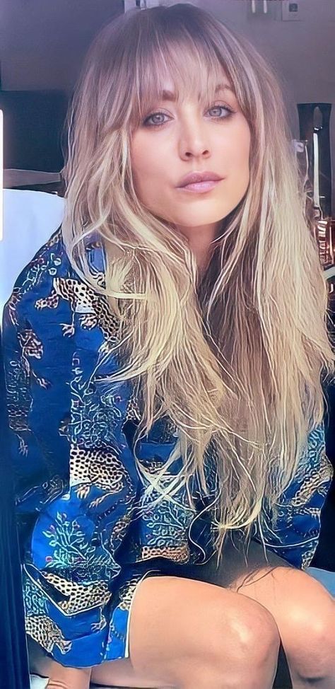 Kaylee Cuoco Hair, Kaley Cuoco Hair, Kayley Cuoco, Blonde Bangs, Hair Affair, Kaley Cuoco, Blonde Bombshell, Curly Hair Tips, Beautiful Long Hair