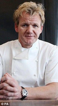 Gordon Ramsay Steak, Chef Ramsey, Guide Michelin, Chef Gordon, Chef Gordon Ramsay, Hell’s Kitchen, Le Cordon Bleu, Tv Chefs, Hell's Kitchen