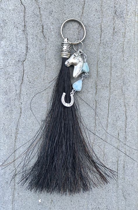 Diy Horse Hair Keepsakes, How To Make Horse Hair Tassels, Diy Horsehair Keychain, Horse Hair Keepsake Ideas, Horse Hair Keychain, Mane Hair, Horse Hair Tassels, Custom Keychains, Shoo Fly