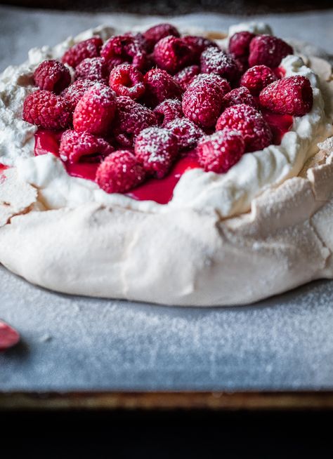 Raspberry Curd, Raspberry Pavlova, Strawberry Pavlova, Baked Meringue, Mini Pavlova, Pavlova Recipe, Vanilla Whipped Cream, Jamie Oliver, Savoury Cake