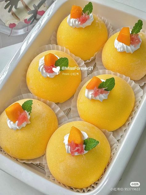 Fruit Dessert Aesthetic, Mochi Aesthetic, Kue Macaroon, Yummy Comfort Food, Sweet Snacks Recipes, Delicious Snacks Recipes, Food Recepie, Cute Desserts, Dessert Drinks