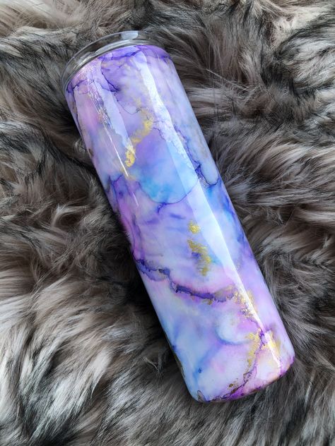 Watercolor Tumbler, Marble Tumbler, Yeti Cup Designs, Starbucks Cup Art, Alcohol Ink Crafts, Glitter Tumbler Cups, Cup Crafts, Diy Water, Custom Tumbler Cups