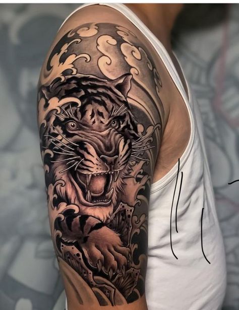 Japanese Animal Tattoo Design, Chinese Tiger Tattoo, Ronin Tattoo, Tato Realis, Shoulder Armor Tattoo, Jack Tattoo, Japanese Tiger Tattoo, Ronin Samurai, Japanese Flower Tattoo