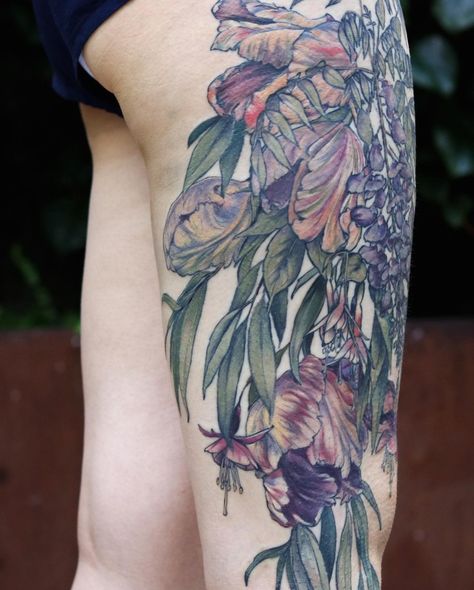 Parrot Tulip, Parrot Tulips, Botanical Tattoo, Willow Branches, Under My Skin, Body Mods, Wisteria, I Tattoo, Thank You So Much