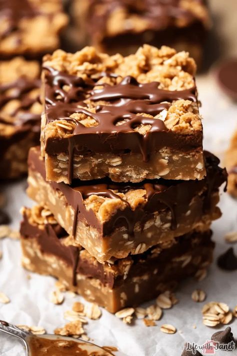 No Bake Chocolate Oat Bars, Chocolate Oat Bars, Fried Dessert, Chocolate Oats, Molten Chocolate, Chocolate Oatmeal, Oat Bars, Oatmeal Bars, No Bake Bars