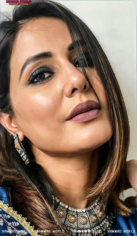 🥵💦 Heena Khan, Beauty Hacks Lips, Hina Khan, Bollywood Hairstyles, Arabian Beauty Women, Beauty Face, Book Lists, Beauty Women, Close Up