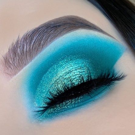 Alternative Mermaid, Disney Eye, Disney Eye Makeup, Turquoise Eyeshadow, Blue Eyeshadow Looks, Peach Makeup, Violet Voss, Makeup News, Crazy Eyes