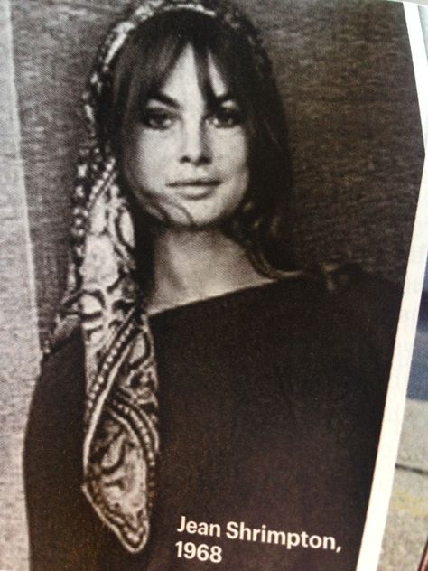 I love scarfs in hair Scarfs In Hair, Jean Shrimpton, Scarfs, I Love, Hair