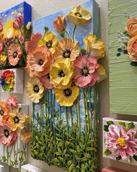 Raised Flower Painting, Clay Flower Painting, Thick Paint Flowers, Flower Painting Texture, Painting With Clay On Canvas, Thick Paint Art, Clay Paintings On Canvas, Mixmedia Art Ideas, 3d Canvas Painting