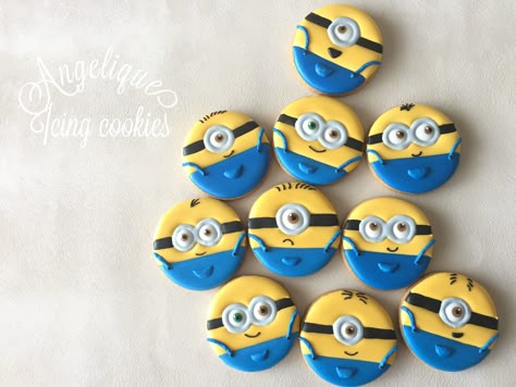 Icing Biscuits, Donut Truck, Minion Cookies, Galletas Royal Icing, Party Celebration Ideas, Minions Birthday Party, Donut Decor, Flood Icing, Beads Of Courage