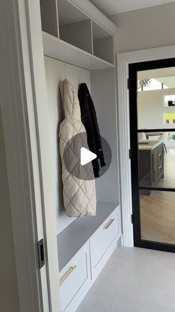 Mini Boot Room, Utility And Boot Room Ideas, Ikea Garden Hack, Utility Room Door, Boot Room Ideas, Boot Room Storage, Utility Space, Green Bedroom Design, Wishy Washy