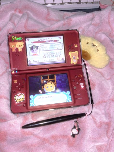 Nintendo Dsi Xl Aesthetic, Dsi Xl Aesthetic, Nintendo Ds Decoration, Nintendo Dsi Aesthetic, 3ds Aesthetic, Psp Games, 3ds Games, Dsi Xl, Nintendo Dsi