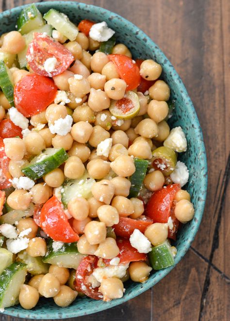 Easy Chickpea Cucumber Salad - It Starts With Good Food Chic Pea Salad, Chickpea Cucumber Salad, Chickpea Cucumber, Gerd Recipes, Pea Salad Recipes, Weekly Meal Prep, Gluten Free Peanut Butter, Chicken Zucchini, Pea Salad