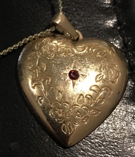 Vintage Heart Locket, Wedding Locket, Floral Engraving, Heart Necklace Gold, Heart Pendent, Vintage Choker Necklace, Gold Heart Locket, Vintage Choker, Vintage Lockets