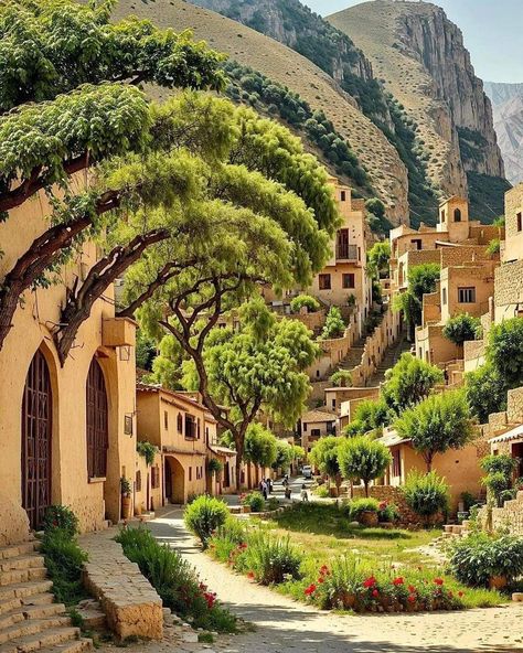 Trippy Scenery, Ella Core, Iranian Architecture, Green Country, Places On Earth, Pretty Places, Urban Landscape, Fantasy Landscape, Nature Pictures