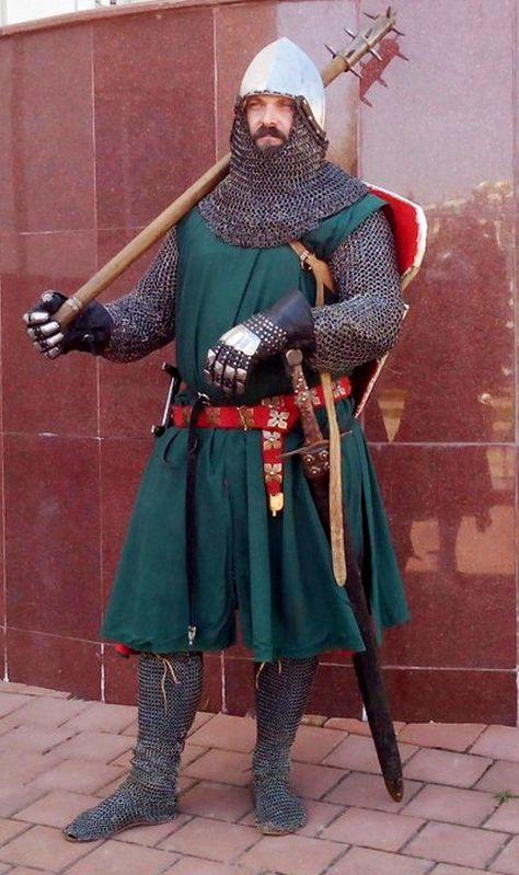 14th Century Clothing, Century Armor, Costume Armour, Crusader Knight, Armor Clothing, Historical Armor, Ancient Warfare, Medieval Life, Knight Armor