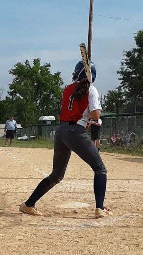 Softball Batting Stance, Easton Ghost Softball Bat, Batting Gloves Baseball, Softball Bats Fastpitch, Softball Bat, Softball Life, Softball, Dream Life, Baseball