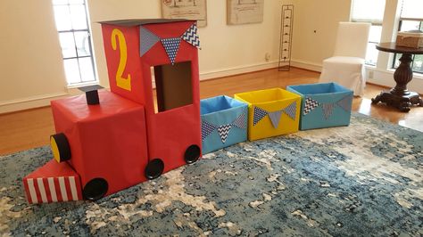 DIY train for my son's 2nd birthday! Made from boxes and craft paper. Chugga chugga two-two! Birthday Box Ideas, Train Birthday Theme, Diy Train, Train Theme Birthday Party, Thomas The Train Birthday Party, Training Outfit, Funny Boyfriend, Transportation Birthday, Thomas Birthday