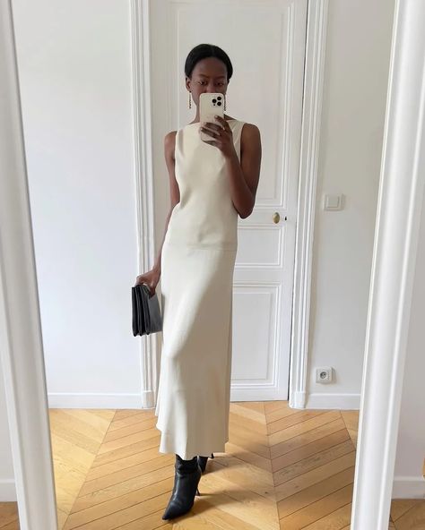 How to Style Dresses and Knee-High Boots for Spring 2024 | Who What Wear Formal Dress Boots, Knee High Boots Long Dress, Styling Dresses, Knee High Boots Outfit, Elegant Silk Dresses, Knee Boots Outfit, Outfits Stylish, High Boots Outfit, Boho Trends