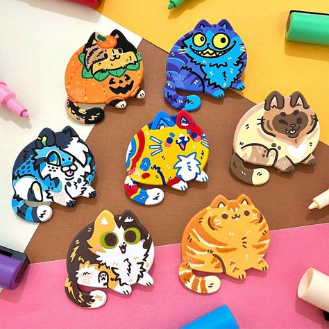 Cat Themed Crafts, Cat Magnet, Cat Clay, Sweet Drawings, Clay Magnets, Air Dry Clay Projects, Graffiti Style Art, Cat Themed, Perler Bead Art