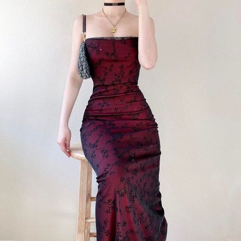 Red And Black Dress Prom, Prom Dress Inspiration Red, Red Dress Grunge, Red Dresses Aesthetic, Dark Formal Dresses, Red And Black Dress Formal, Red Grunge Dress, Dark Red And Black Dress, Dark Red Dress Aesthetic