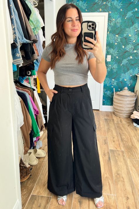 Cargo Pants Outfit Fall, Black Cargo Pants Outfit, Pants Outfit Fall, Cargo Pants Outfit, Black Cargo Pants, Black Cargo, Next Clothes, Outfit Fall, Fall Fashion Outfits