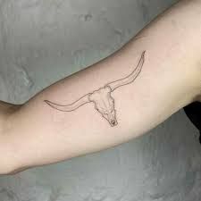 101 Best Longhorn Tattoo Ideas That Will Blow Your Mind! - Outsons Long Horn Tattoo Outline, Longhorn Tattoos For Women, Texas Long Horn Tattoo For Women, Texas Long Horn Tattoo, Longhorn Tattoo For Men, Longhorn Tattoo Women, Long Horn Tattoo For Women, Inner Bicep Tattoos For Women, Texas Longhorn Tattoo