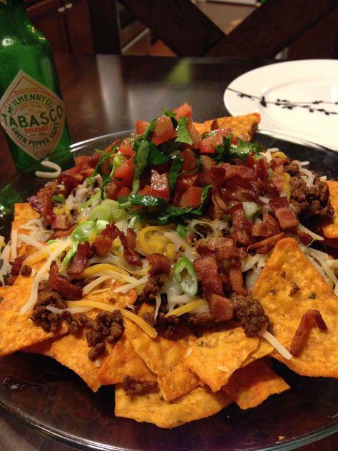 Spicy Doritos Nachos Spicy Doritos Nachos, Spicy Doritos, Taco Ideas, Doritos Nachos, Aesthetic Foods, Asian Street Food, Food Therapy, Anime Food, Nachos