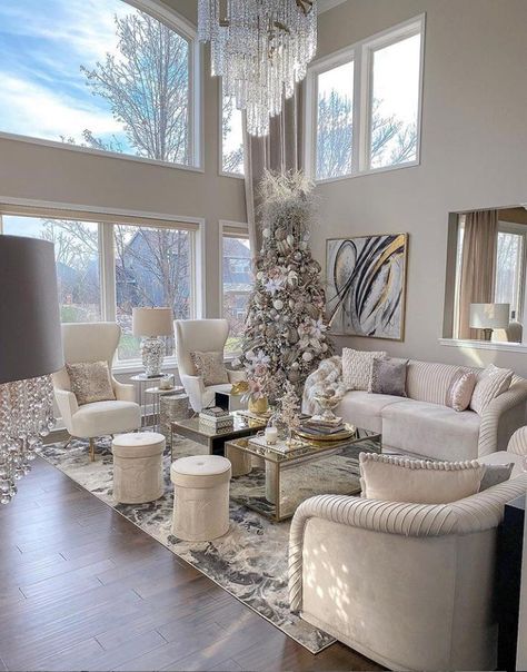 A women's lifestyle destination dedicated to style, entertainment, love, and living beautifully. Elegant Living Room Decor, Glam Living Room, Luxury Living Room Design, Casa Vintage, Christmas Living Rooms, Big House, Glam Decor, Elegant Living Room, Elegant Living