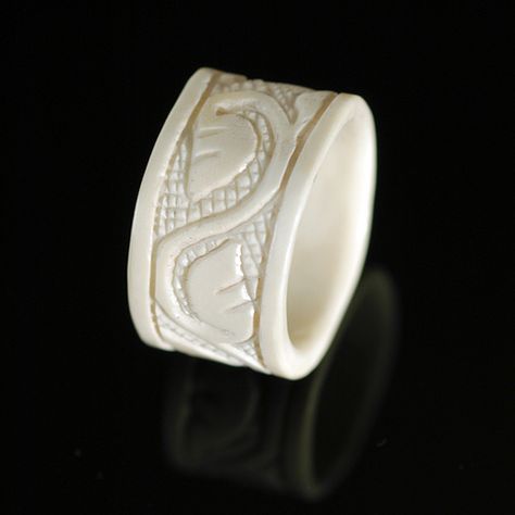 Hand-carved bone ring, by 2Roses via Flickr Carved Bone Ring, Bone Rings, Carved Bone Jewelry, Native Indian Jewelry, Deer Horn Jewelry, Antler Projects, Hand Carved Walking Sticks, Deer Horn, Bone Ring