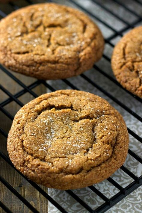 Amish Molasses cookies...these are sooo TASTY, one of our favorites.  RECIPE:  1 1/2 cup butter softened 2 cup brown sugar 2 eggs 1/2 tsp salt 1/2 cup molasses 4 tsp. soda 4 1/2 cup flour 1 tsp cloves  2 tsp cinnamon 2 tsp ginger  Dough may be chilled or used right away. Roll into balls and dip into sugar. Bake at 350* until set. Makes 3 dozen Amish Molasses Cookies, Molasses Crinkles, Amish Cookies, Ginger Snaps Recipe, Chewy Molasses Cookies, Food Charlatan, Molasses Cookies, Amish Recipes, Delicious Cookie Recipes