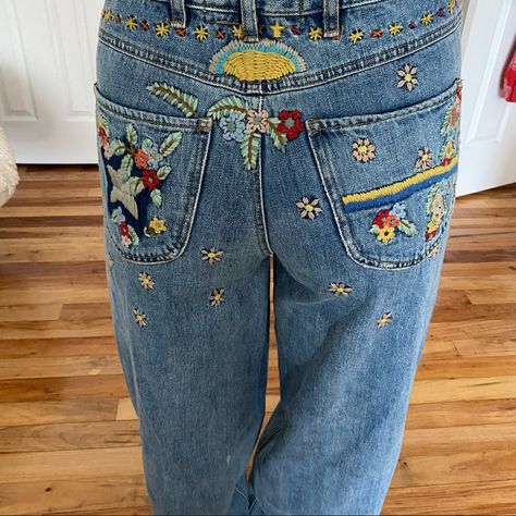 Free People High Waist Embroidered Jeans Nwot W28 Never Worn. Planned To Have Them Hemmed But Didn’t Which Is Why I Am Selling Them Granola Woman, Jeans Inspiration, Funky Jeans, Fun Jeans, Repurposed Denim, Patchwork Clothes, Boho Jeans, Jeans Free People, Thrift Flip