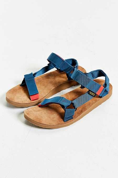 Teva Original Universal Backpack Sandal Sandals Outfit Summer, Teva Original Universal, Teva Sandals, Sandals Outfit, Shoes Dress, Crazy Shoes, Pretty Shoes, Fashion Mode, Mens Sandals