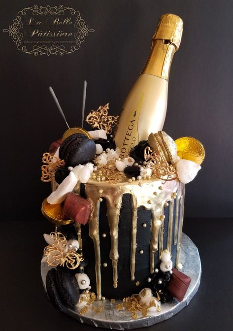 Champagne Bottle Cake, Cake And Champagne, Champagne Images, Modern Birthday Cakes, Champagne Birthday, Champagne Cake, Bottle Cake, Gold Birthday Cake, Cake 5