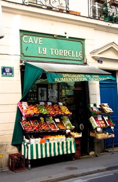 Fruit Vendor, Paris Shops, Food Photography Fruit, Fruit Recipe, Shop Facade, Pandora Essence, Fruit Market, Paris Food, Fruit Shop