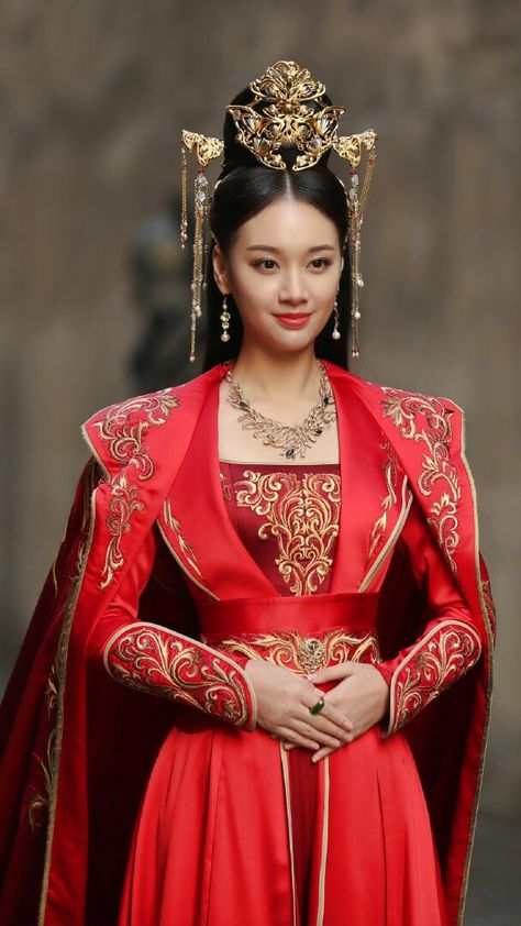 Elisabeth Swan, Ancient China Clothing, Chinese Empress, Chinese Princess Dress, Chinese Clothing Traditional, Traditional Asian Dress, Chinese Princess, Chinese Traditional Costume, Ancient Chinese Dress