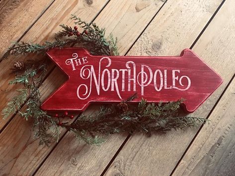 The North Pole Rustic Arrow Sign Christmas Sign Christmas | Etsy Christmas Dorm, Wooden Arrow Sign, Polo Nord, School Fair, Arrow Sign, Christmas School, Christmas Signs Wood, Christmas Wood Crafts, The North Pole