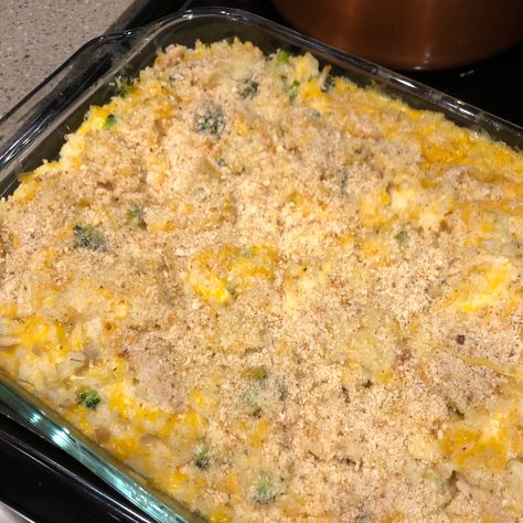 Chicken, Broccoli, and 'Rice' Casserole Sugar Free Low Carb Recipes, Broccoli Quinoa Casserole, Chicken Broccoli Divan, Chicken Divan Casserole, Low Carb Chicken Casserole, Vegan Pasta Salad, Daniel Plan, Broccoli And Cauliflower, Chicken And Rice Casserole