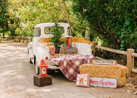 Christmas in July 🥰 Book Now to save $50 off of your Christmas Minis in November. Christmas Mini’s with Santa & the Vintage truck start at $250 if booked in July. But will go up $50 to $300 this Fall. Booking Link: 🔗 https://book.usesession.com/s/4LVZQhm_H #ocfamilyphotographer #sandimasfamilyphotographer #socalfamilyphotographer #losangelesfamilyphotographer #orangecountyfamilyphotographer #santaminisessions #christmasminis #holidayphotos Christmas Pick Up Truck Photos, Old Truck Christmas Photos, Fall Truck Photoshoot, Christmas Truck Photoshoot, Vintage Truck Photoshoot, Fall Flower Boxes, Vintage Truck Christmas, Christmas Decor Trends, November Christmas