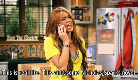 Just Because #MileyCyrus Got Married Doesn't Mean We Have To Forget The 17 Best Moments From #HannahMontana Hannah Montana Quotes, Hannah Montana Funny, Montana Quotes, Miley Cyrus Gif, Male Bff, Hannah Montana Forever, Nicholas Sparks Movies, Senior Quotes Funny, Old Disney Channel