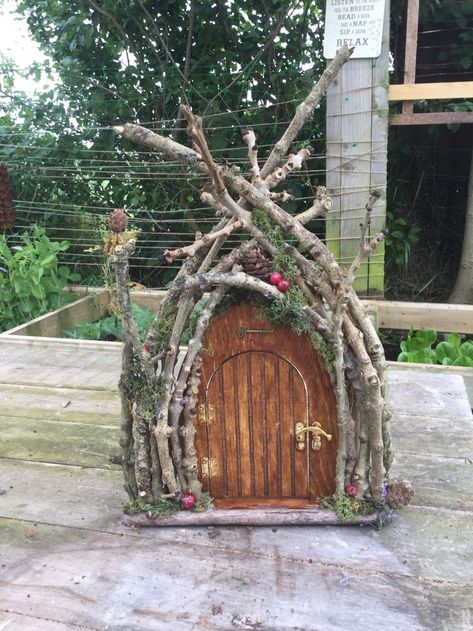 Fairy House Doors Diy Ideas, Faerie Door Diy, Fairy Door Inspiration, Treehouse On Stump, Fairy Door On Tree, Fairy Doors On Trees Diy How To Make, Diy Fairy Doors For Tree, Fairy Door Tattoo, Fairy Doors Diy How To Make