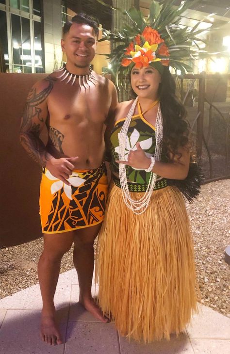 Pele Hawaiian Goddess Costume, Polynesian Dance Costumes, Hawaiin Costume, Traditional Hawaiian Clothing, Tahitian Dress, School Dance Outfits, Outfits For Halloween, Mother Nature Costume, Hawaiian Goddess