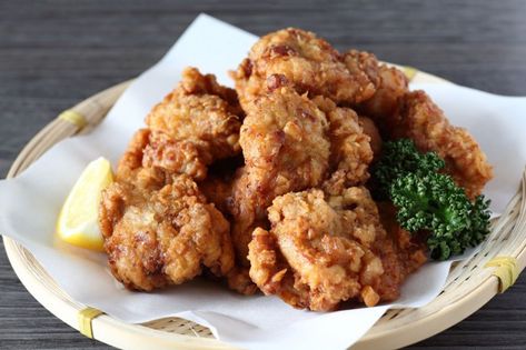 Chicken Karaage Rice Bento, Japanese Fried Chicken, Chicken Items, Hungarian Food, Fried Dumplings, Dinner Restaurants, Impressive Recipes, Asian Chicken, Hungarian Recipes