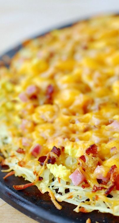 Breakfast Pizza with Hash Brown Crust Recipe ~ a delicious, warm, cheesy breakfast! #Recipe #Breakfast #Pizza Bacon Potato Casserole, Pizza Stromboli, Twice Baked Potato Casserole, Casserole With Bacon, Twice Baked Potato, Twice Baked Potatoes Casserole, Baked Potato Casserole, Twice Baked, Twice Baked Potatoes