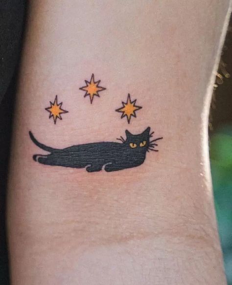 50 Rad Cat Tattoos To Immortalize Your Companion Minimalist Cat Tattoo, Cat Tattoo Simple, Petit Tattoo, Funky Tattoos, Black Cat Tattoos, Cat Tattoos, Cat Tattoo Designs, Tattoo Life, Time Tattoos