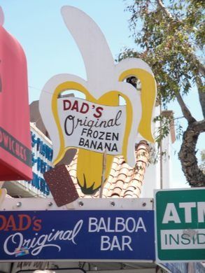 The Frozen Banana Stands of Balboa Island – Newport Beach, California - Gastro Obscura Rachel Bilson The Oc, Heisler Park, Vegas Vibes, Oc California, Balboa Island, Branding Aesthetic, Banana Stand, Locals Only, Oc Things