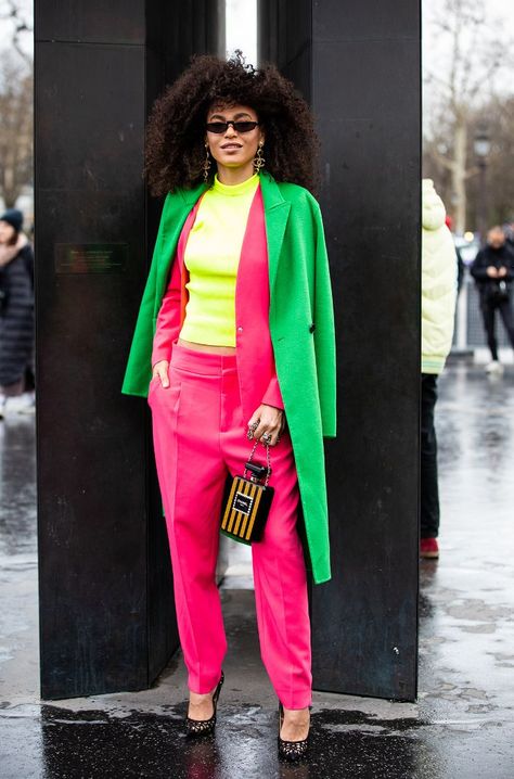 7 Controversial Color Combinations Fashion People Are Wearing in 2019 Highlighter hues Neon Yellow Tops, Color Outfits, Colour Combinations Fashion, Giovanna Battaglia, Neon Outfits, Color Combinations For Clothes, Anna Dello Russo, Neon Fashion, Women Fashion Edgy