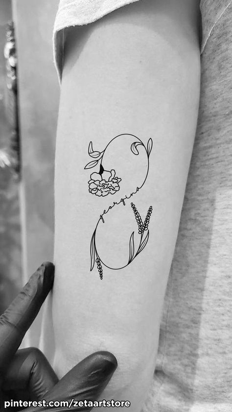 Tattoo Design Minimal, Tattoo Design For Women, Minimal Tattoo Design, Name Tattoos, Minimal Tattoo, Design Minimal, Birth Flower, Tattoo Design, Flower Tattoo