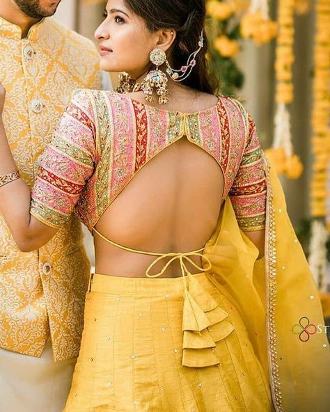 Save them now 💯. Bridal Blouse Back Designs, Blouse Back Designs, Choli Blouse Design, Backless Blouse Designs, New Saree Blouse Designs, Traditional Blouse Designs, Latest Model Blouse Designs, Lehenga Blouse Designs, Blouse Design Images