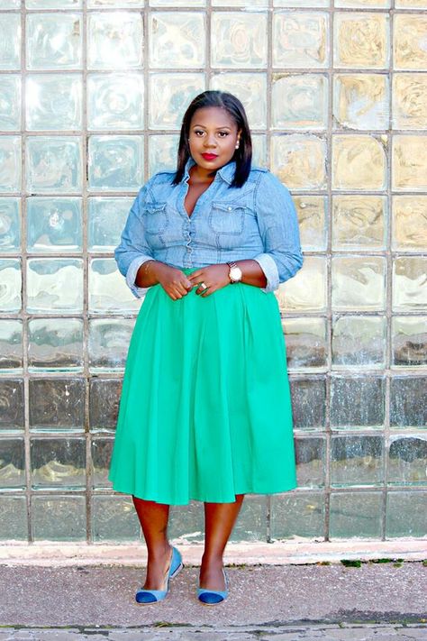 Luv Curvy Fashionista, Curvy Plus Size, Plus Size Skirts, Curvy Girl Fashion, Office Style, Fashion Over 40, Women Skirts Midi, Office Fashion, Curvy Fashion